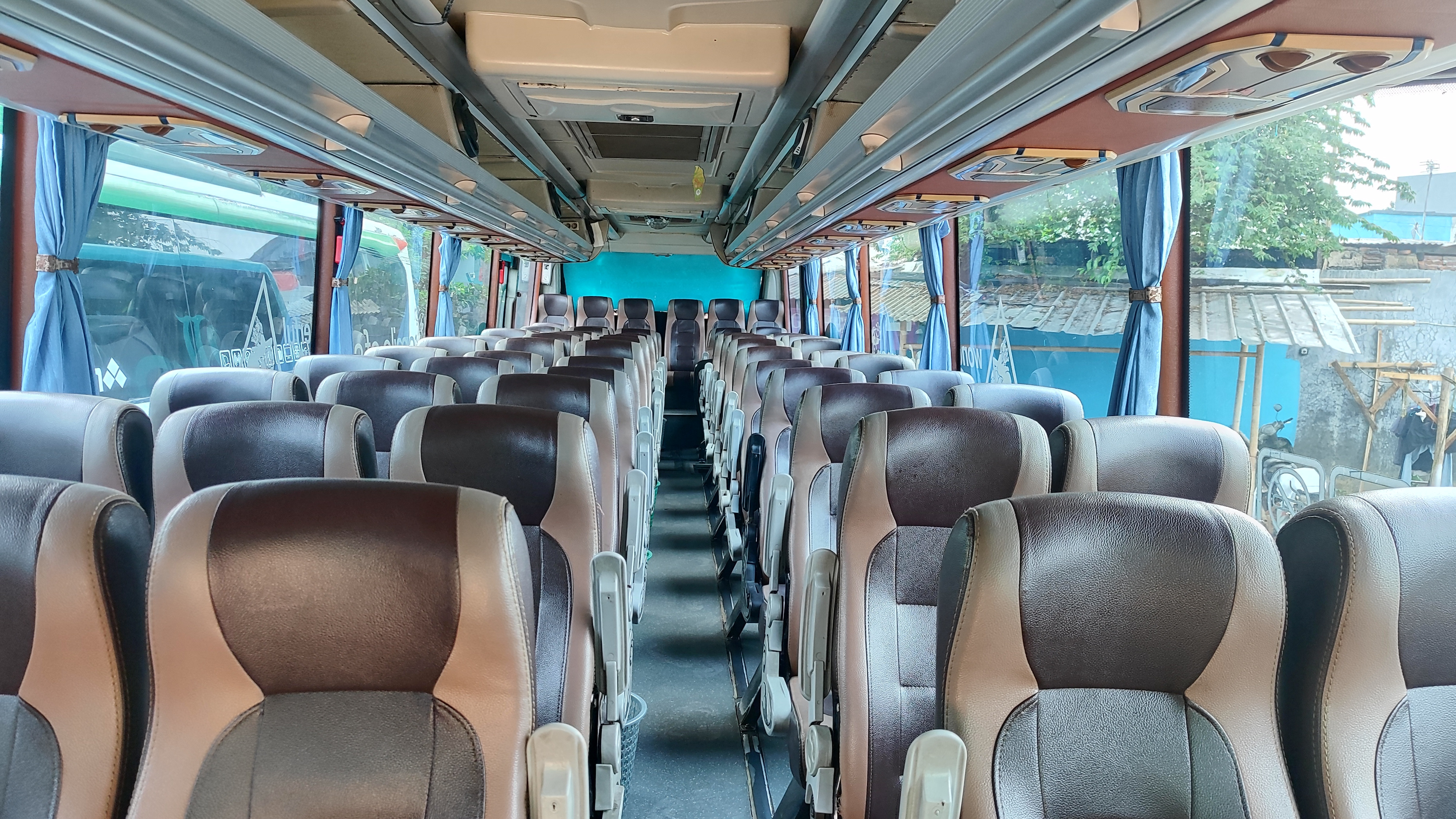 PO. Piknik Bus