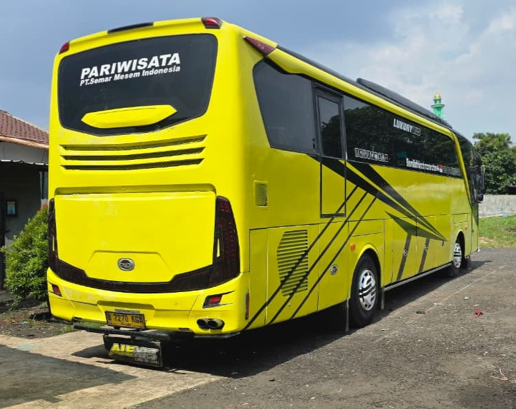 PO. Piknik Bus